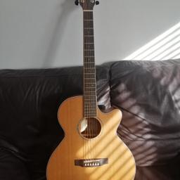 Cort electro acoustic guitar. Excellent condition with soft case