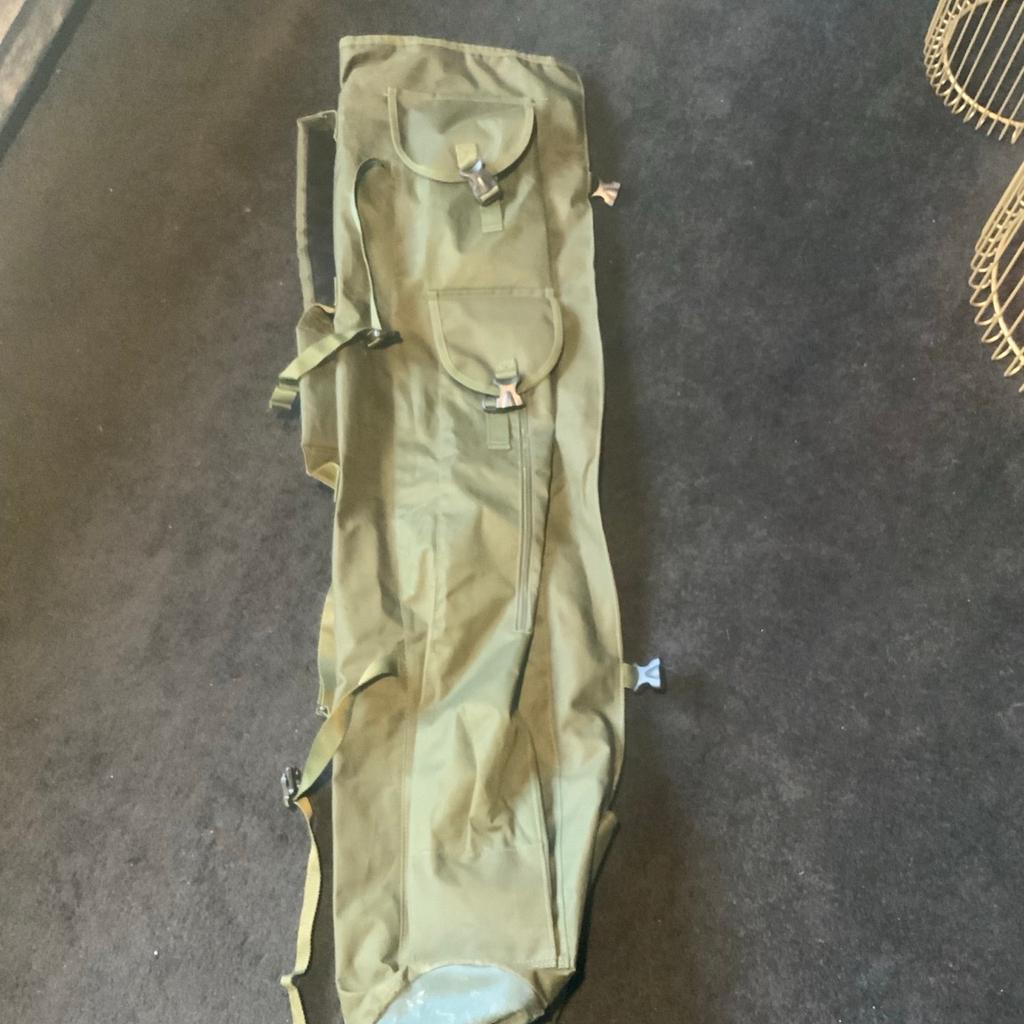 Quiver rod bag in great condition ,pick up in Bolton or I’ll deliver locally for fuel cost