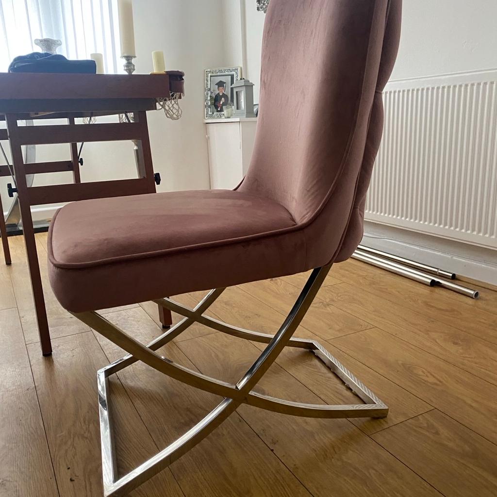 6 high quality dining room chairs. Bought less than 3 months ago however they don’t fit in new property. Cost £229 each chair, just over £1300 worth. Shame to sell. £500 Ono