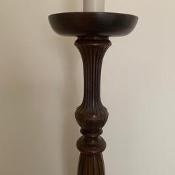 John lewis mahogany standard lamp
Beautiful detailed lamp in gorgeous wood
Can be sprayed , but gorgeous as it is .
Cash only please😘