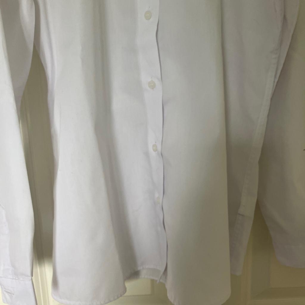 💥💥 OUR PRICE IS JUST £1 💥💥

Preloved long sleeved school shirt in white

Age: 13 years
Brand: next
Condition: like new hardly worn

All our preloved school uniform items have been washed in non bio, laundry cleanser & non bio napisan for peace of mind

Collection is available from the Bradford BD4/BD5 area off rooley lane (we have no shop)

Delivery available for fuel costs

We do post if postage costs are paid For (we only send tracked/signed for)

No Shpock wallet sorry