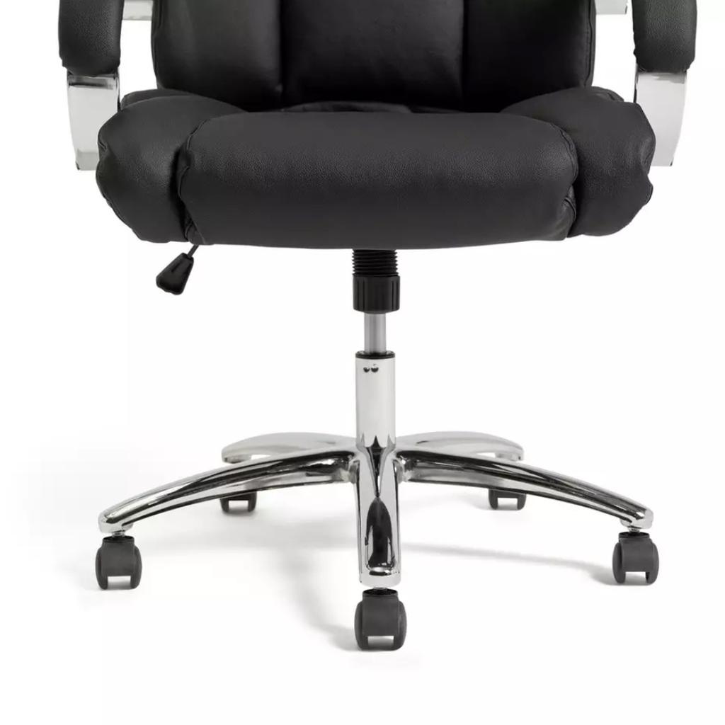 🔹️Habitat Leather faced office chair

🔹️New

🔹️Overall maximum chair size H118, W66, D67cm

🔹️Seat height adjustable from 47 to 56.5cm

🔹️Seat size W52, D46cm

🔹️Maximum user weight tested for 110kg

🔹️Chair includes tilt, swivel and lock mechanism