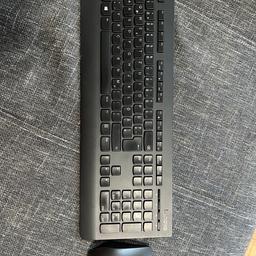 Lenovo essential drahtlose Tastatur und Maus Kombi 
NP.: 49€
Im sehr guten Zustand