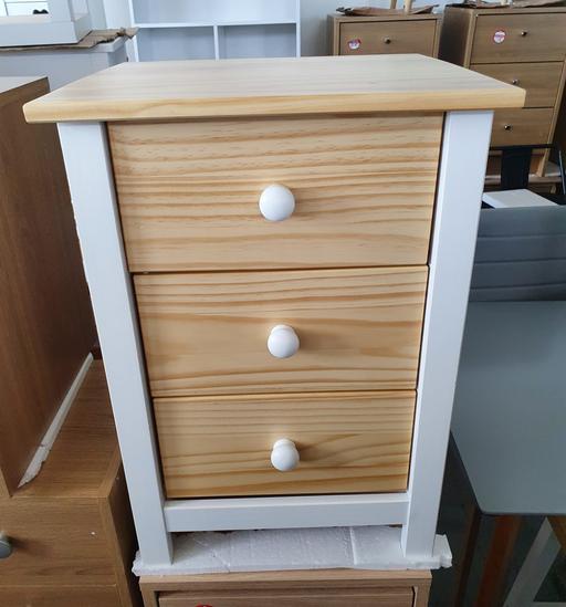 Buy & Sell West Yorkshire Bradford - Photos for 🔶Pine bedside table🔶