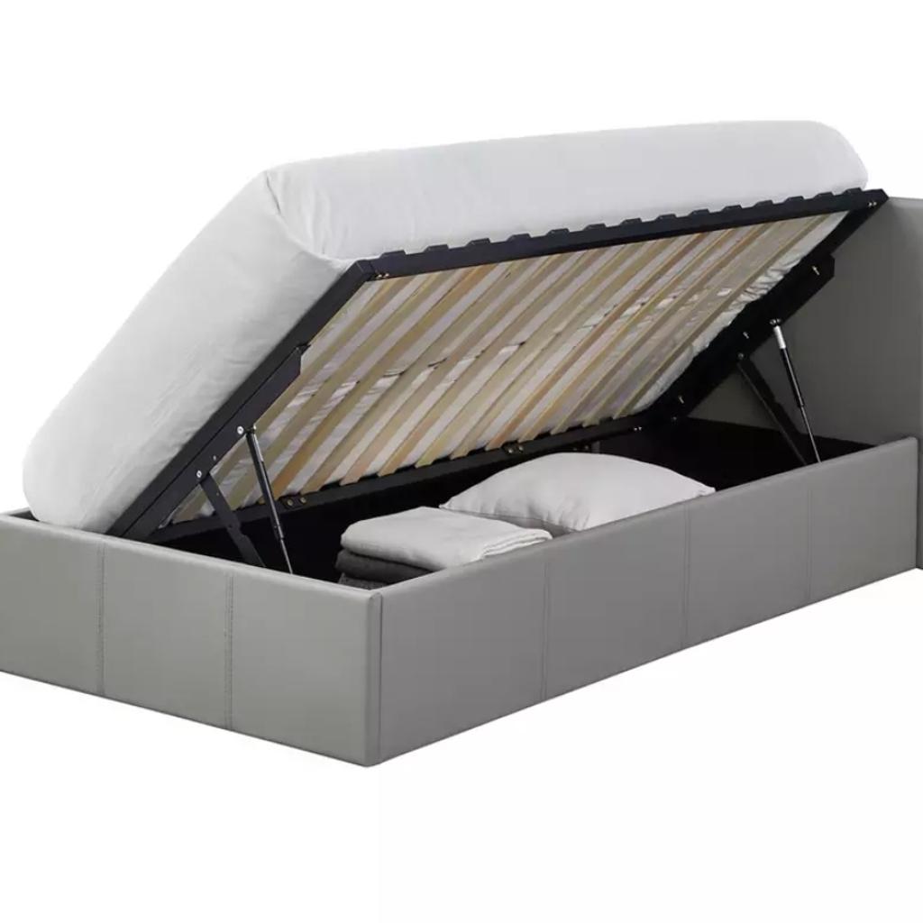 ▪️Habitat Lavendon single side opening ottoman bed frame - grey
▪️Ex display
▪️Faux leather frame
▪️Ottoman: assemble for left or right side opening.
▪️Size W104.5, L200, H87cm
▪️Storage capacity: 362 litres

Bed frame only, mattress not included