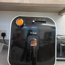 Tefal Air Fryer used but in good working condition.