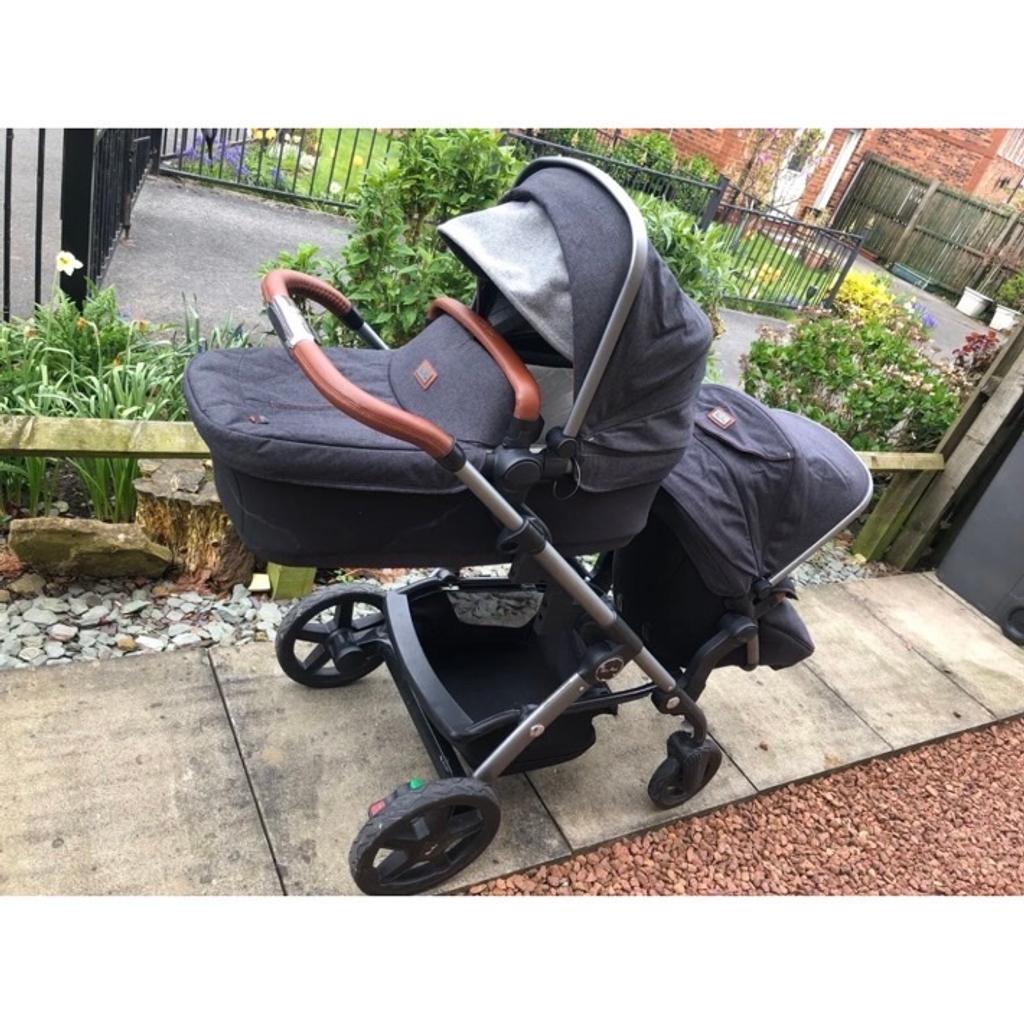 Silver Cross wave Twin double Pram Car Seat Travel Set With Accessories.

Silvercross Wave.

2 car seats, 2 car seat covers, car seat adaptors for pram, 2 isofix bases, car seat instructions

2 carrycots, 1 carrycot cover, 2 carrycot rain covers, 2 carrycot bug net, carrycot adaptors for pram,

2 tandem seats, 3 tandem seat covers, 2 tandem rain covers, 2 tandem bug net,

cup holder,

bottle bag,

Pram instructions

Pre-loved Silvercross Wave travel system. There is visible wear and tare on this travel system but it has served us well for 4 years. Slimline and very easy to put up/down. The cover slate style was limited edition which is why we have odd numbers of covers. We didn’t find this to be an issue as we bought some extras from Silvercross. Car seats and isofix bases have never been in a crash. Perfect for twin families. We have absolutely loved using this pram and are very sad to have to say goodbye to it.