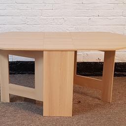 Extending 4 - 6 Seater Table - Light Oak Effect

💥New/other. Flat packed in the box💥

Table size: H75, L100, W80cm.
Size of table extended: L163cm.
Integral table extension.
Gate leg extension type.
Wood effect table with wood effect legs.
Oak table top finish
Weight of table 28.8kg

💥Check our other items💥