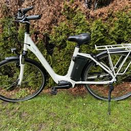 Gr. M Rahmengrösse 50cm mit integriertem Fahrradschloss
Tolles Bike- wegen Umstieg auf Fully wie neu abzugeben!
NP war € 2.399.-