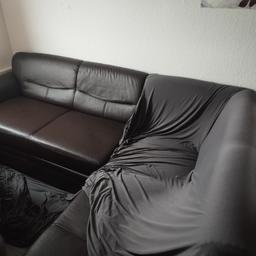 Ledercouch in Braun zu verschenken. Nur Selbstabholer. Das Leder ist abgegriffen, die Couch ist voll funktionsfähig und als Schlafcouch ausziehbar.
