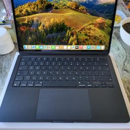 Macbook air 13"inch 2022 M2 for sale working perfectly excellent condition included charger box 8gb memory 256gb flash storage pick up only cash only