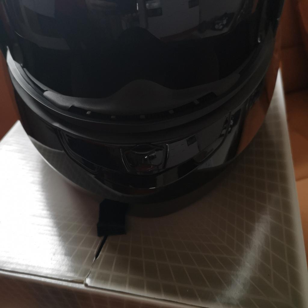 Verkaufe Probiker KX 4 Klapphelm mit integrierter Sonnenblende in schwarz metallic ! Größe: XS !
Wenig getragen ! Guter Zustand ! Mit Aufbewahrungsbeutel und Original Karton !
VB: 45,00