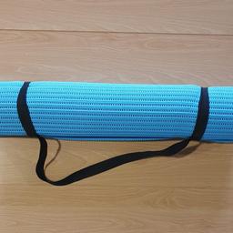 Opti Air Flow 6mm Thickness Yoga Exercise Mat

💥New/other💥

Perfect for a whole range of exercises, this lightweight and durable mat is there to support you. The comfortable and easy to clean surface mixed with the air flow design will make you look forward to exercising. The textured, non-slip surface gives you excellent traction so it won't move around while you're trying to use it. It can be used for yoga and a host of other different exercises. When you're not using it there is an elasticated strap which loops at both ends to keep the mat rolled up

Lightweight, durable and comfortable
Carry strap
Easy clean surface
Size L183, W61, D0.6cm.

💥Check our other items💥