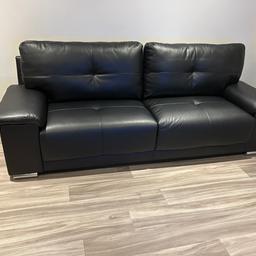 Faux leather material
Excellent condition
Brand new 2 seater sofa in original box only available
Needs to go asap
Collection from first floor flat
E13 0FG