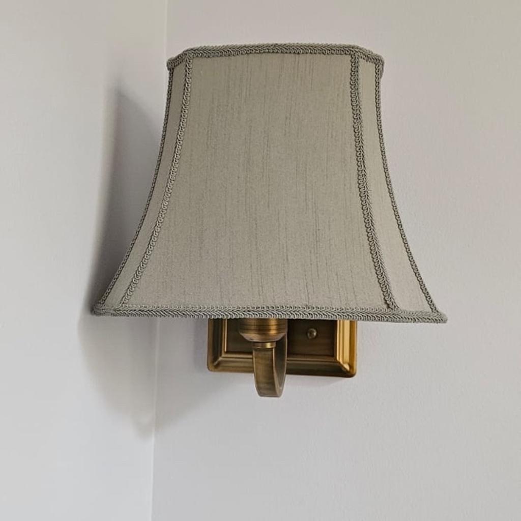 Comes with a vintage taupe light shade
Two available at £50 each