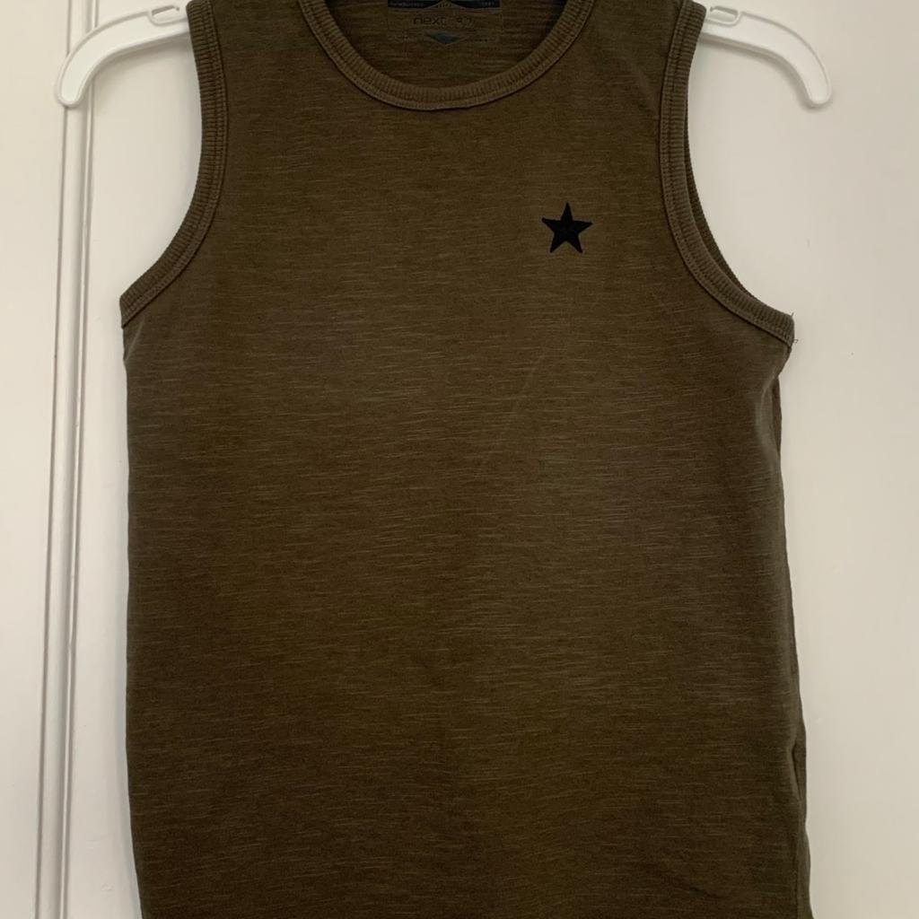 3 Boys Next Vest Tops Age 6

Excellent condition two never worn from a smoke and pet free home.

Postage or collection Woodford, IG8

Lots more of my sons good condition clothes for sale please pm for photos or welcome to look when you collect.
