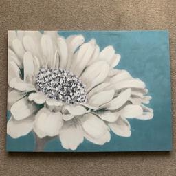Large Daisy canvas picture on VGC suitable for a large room 57 x 77cm 
Collect only