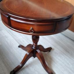 Antique Mahogany Occasional Table
With Claw Feet and Castors. Quality
Excellent Condition
2 Draw Unit
Collection
50CM Diameter x 58CM Height