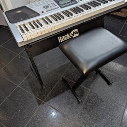 Rock Jam 661 keyboard
microphone
seat