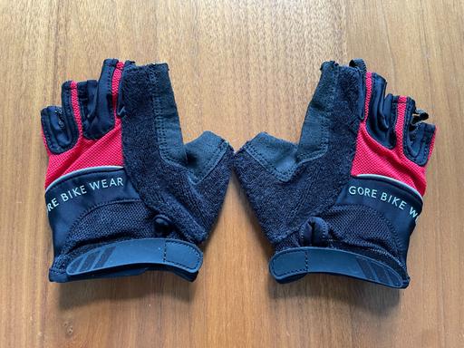 Buy & Sell East London Walthamstow - East London - Photos for Cycling Gloves (small)