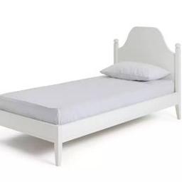 Habitat Bardot Single Wooden Bed Frame - White

Mattress not included

💥New/other. Flat packed in the box💥

Part of the Bardot collection.
Wooden frame.
Base with wooden slats.
No storage.
Size W100, L200, H107cm.
Height to top of siderail 33cm.
17.5cm clearance between floor and underside of bed.
Weight 30kg.
Total maximum user weight 110kg

💥Check our other items💥