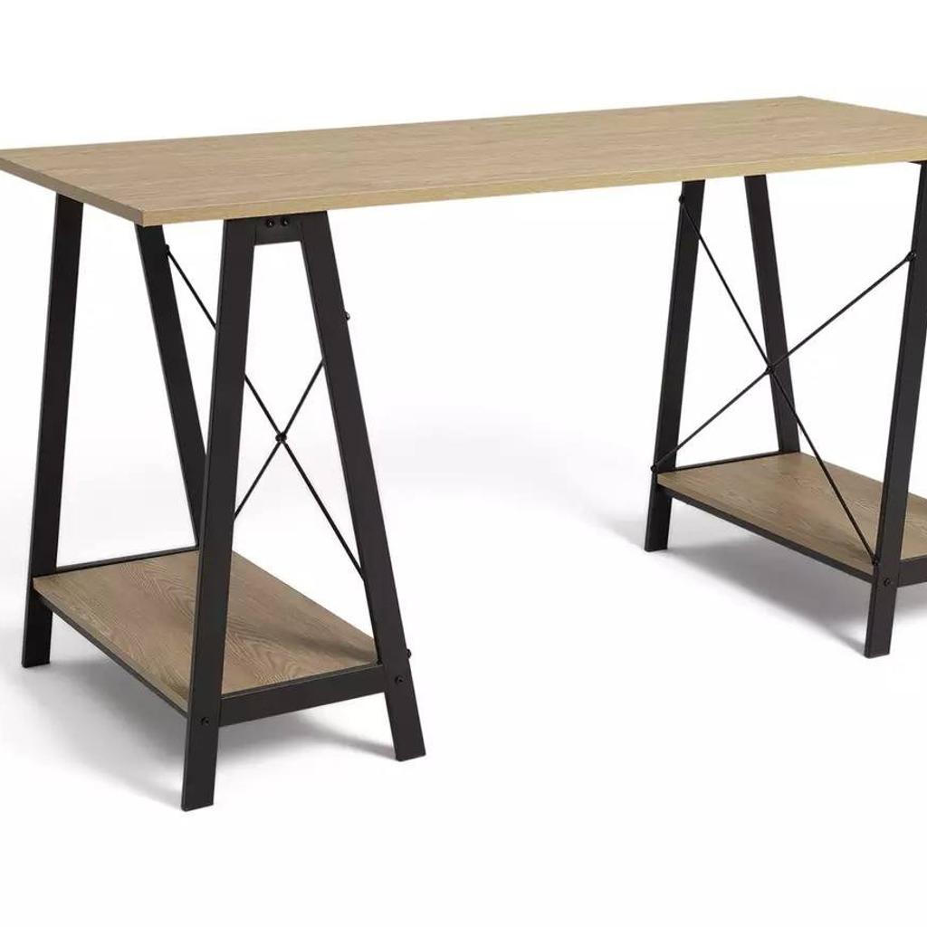 Habitat Trestle Table Office Desk - Oak Effect

💥New/other. Flat packed in the box💥

Size H75, W140, D60cm.
Under desk chair space H73.5, W73cm.
Maximum load capacity of desk 50kg.
Weight 21.2kg

💥Check our other furniture💥