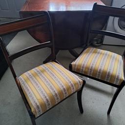 Dark mahogany colored drop leaf dining table and four chairs. 
Has a few scratches, due to storage otherwise good condition.
Ideal upcycle project.
Full open length 150cm
Width 92 cm
Height 75cm…
collect long sutton