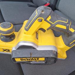 DEWALT 18VXR PLANER-BARE

VERY MINAMAL USAGE

HAS'NT BEEN USED FOR A WHILE AND BEEN SAT IN THE SPARE VAN

IN EXCELLENT CONDITION AS WITH ALL MY TOOLS

NO STUPID OFFERS,THIS COST ME FULL RRP AT THE TIME OF PURCHASE £70

PLEASE SEE MY OTHER ITEMS

COLLECTION ONLY OR POSTAGE OF YOUR COST