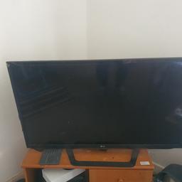 3D TV, smart TV. Good condition and display. Nice TV . Welcome to visit before buy.