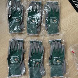 ATG maxi cut gloves 
Size large
6 prs in total 
These are top quality