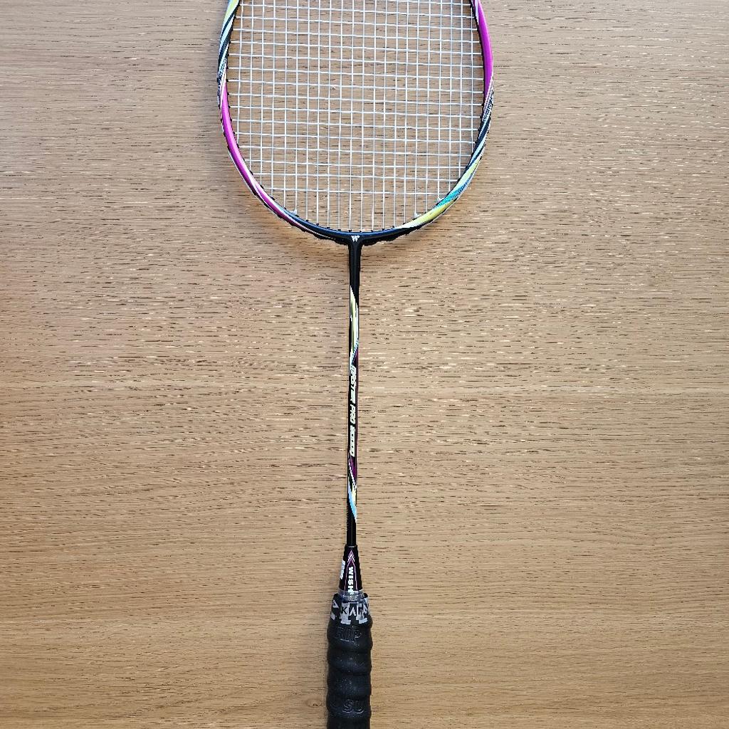 Near new Master Pro 80000 badminton racket from Wish.

It is well balanced, fairly stiff, 3U/G2 weight and grip size (newly gripped).

Strung (currently around 25/26lb with BG65 Ti) so it is ready to play with!

Selling as I have a few rackets and not playing as often any longer. This racket has been great for training strength in doubles due to it's nice balance with slightly weightier feel.

For collection within London.