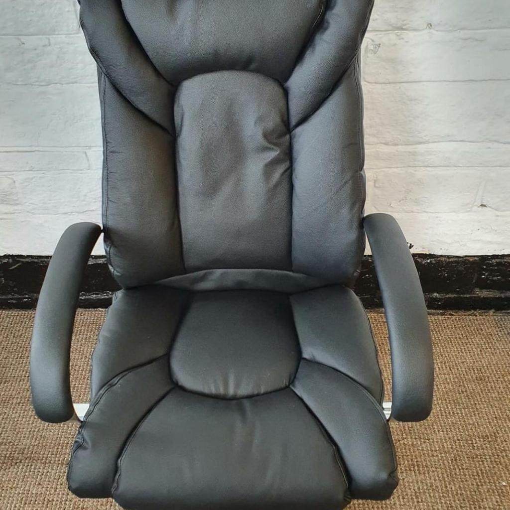 Habitat Leather Faced Office Chair - Black

🔶New/other. Flat packed in the box🔶

Metal frame with leather seat pad and leather backrest.
Chair includes tilt, swivel and lock mechanism.
Mounted on castors for easy mobility
Overall maximum chair size H118, W66, D67cm.
Seat height adjustable from 47 to 56.5cm.
Seat size W52, D46cm.
Maximum user weight tested for 110kg.
Weight 18.1kg

🔶Check our other items🔶