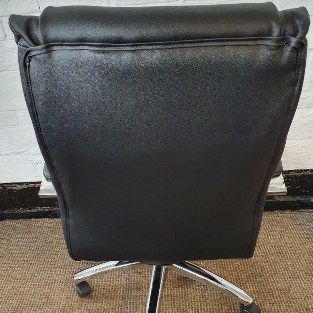 Habitat Leather Faced Office Chair - Black

🔶New/other. Flat packed in the box🔶

Metal frame with leather seat pad and leather backrest.
Chair includes tilt, swivel and lock mechanism.
Mounted on castors for easy mobility
Overall maximum chair size H118, W66, D67cm.
Seat height adjustable from 47 to 56.5cm.
Seat size W52, D46cm.
Maximum user weight tested for 110kg.
Weight 18.1kg

🔶Check our other items🔶