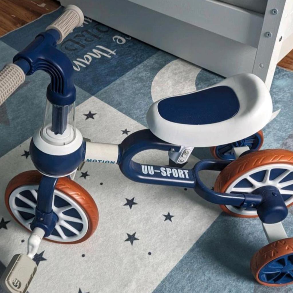 Kaum genutztes 3 in 1 Kinder Dreirad Baby Laufrad Spielzeug ab 1 Jahr, Lauflernrad mit Abnehmbare Stützräder und Pedals für Kleinkind (Blau).Per sofort abholbereit ....FP