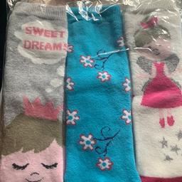 Thick non slipper gripper slipper socks 3 per pack
2.25 no other offers sizes 9/12 children collect