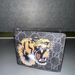 Gucci wallet
Brand new
Perfect condition
Never used