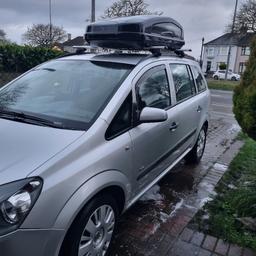 Vauxhall zafira b 2007 mot July all works as it should 1.6 petrol had new drop links and rear trail arm bushes any test drive welcome any questions message me £2000 or nearest offer comes with the roof box