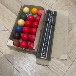 Full set of snooker balls
Scoreboard
2 chalk
Ideal for a small 6x3 table