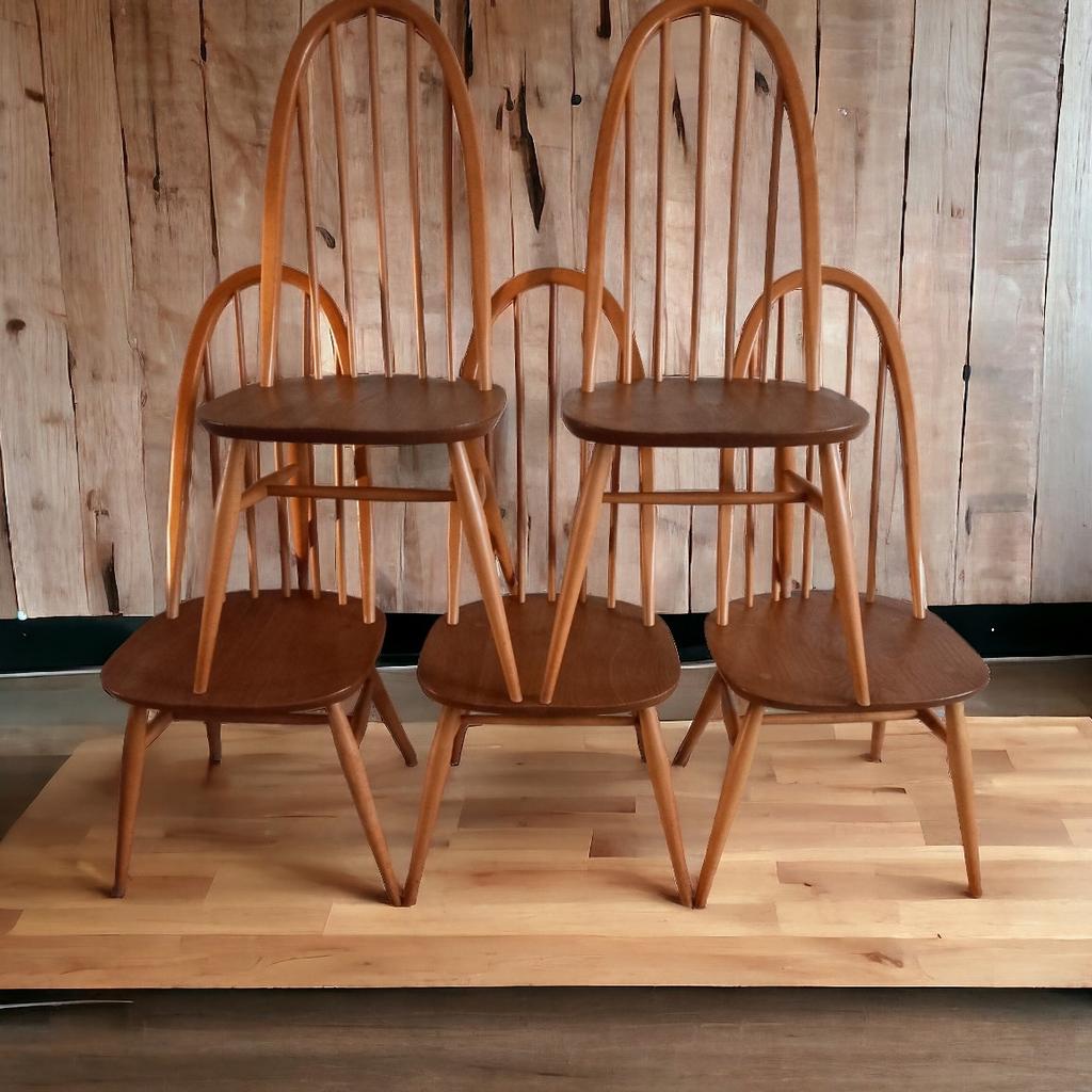 Set of 5 Ercol Quaker dining chairs in excellent original condition.
These have been cleaned and polished, you won't find a better example of these very stylish vintage chairs