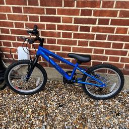 Got this lovely bike for 5-8 years old, in very good condition with minimal signs of wear.

Key features:

Mountain bikes.
Steel frame.
6 gears with Twist grip shifters.
Power SFT-40 gears.
Front V-type and rear V-type brakes.
Mountain bike style tyres.
Adjustable seat.
Adjustable handlebars.