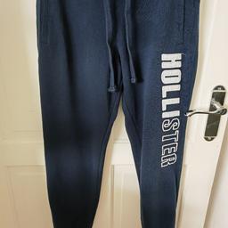 Ladies / teens Hollister jogging bottoms navy blue in great condition size XS (6) collection only from Glascote b77