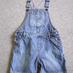 girls dungaree shorts in excellent condition age 10-11