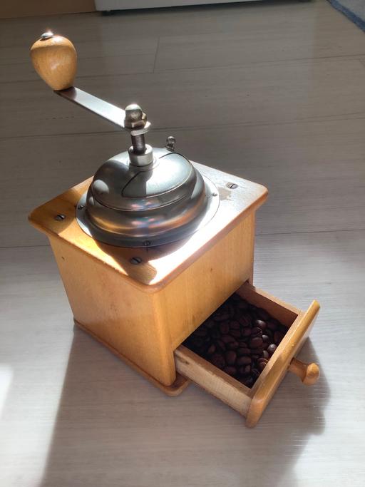 Buy & Sell Derbyshire Bolsover - Photos for VINTAGE COFFEE GRINDER