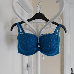 Bra “Ann Summers”

 Underwire Bra

Honoured Padded Balcony

 Blue Colour

New With Tags

Honoured Padded Balcony Blue

Actual size: cm

Breast volume: 70 cm - 80 cm

Depth bust: 14.5 cm

Size: 36D (UK) Eur 80D,US 36C

60 % Polyamide
30 % Polyester
10 % Elastane

Foam Cup: 100 % Polyurethane

Excluding Trims

Made in Bangladesh