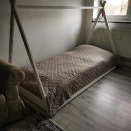 Kinderbett mit gebrauchsspuren 2 jahre benutzt kaufpreis war 250 euro