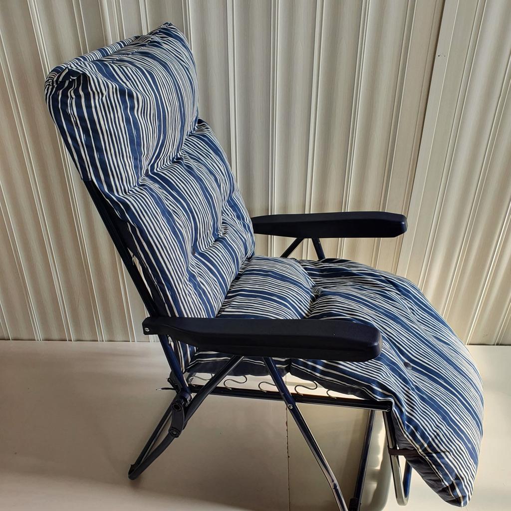 🔹️Garden recliner chair

🔹️Ex display

🔹️Multi-position back rest

🔹️Folds for storage

🔹️Size H100, W60, D75cm