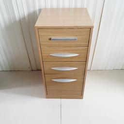 🔹️Filing cabinet

🔹️Ex display 

🔹️4 non-locking drawers

🔹️Size H82, W39, D39cm