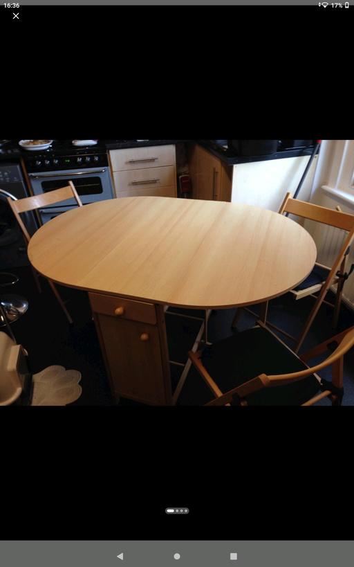 Buy & Sell South East London Camberwell - South East London - Photos for TABLE AND 4 CHAIRS