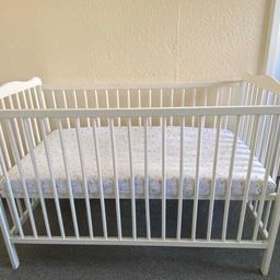 Baby cot good condition including mattress and two covers.
Size L124 W62cm