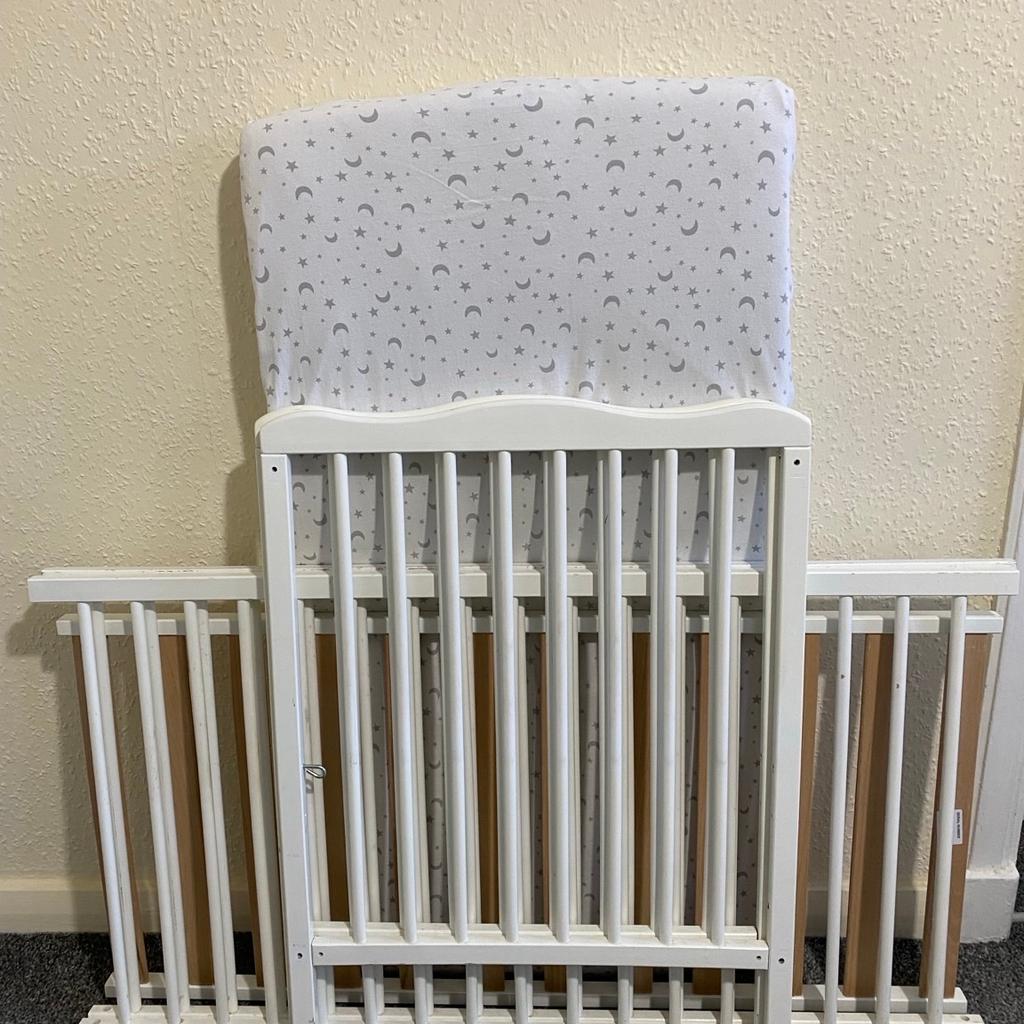 Baby cot good condition including mattress and two covers.
Size L124 W62cm